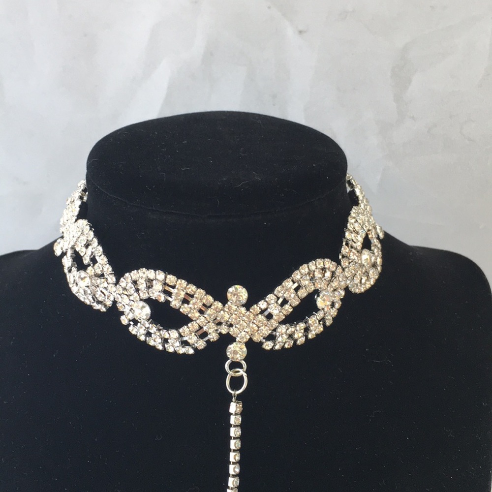 New! Rhinestone Statement Necklace - Picture 5 of 7